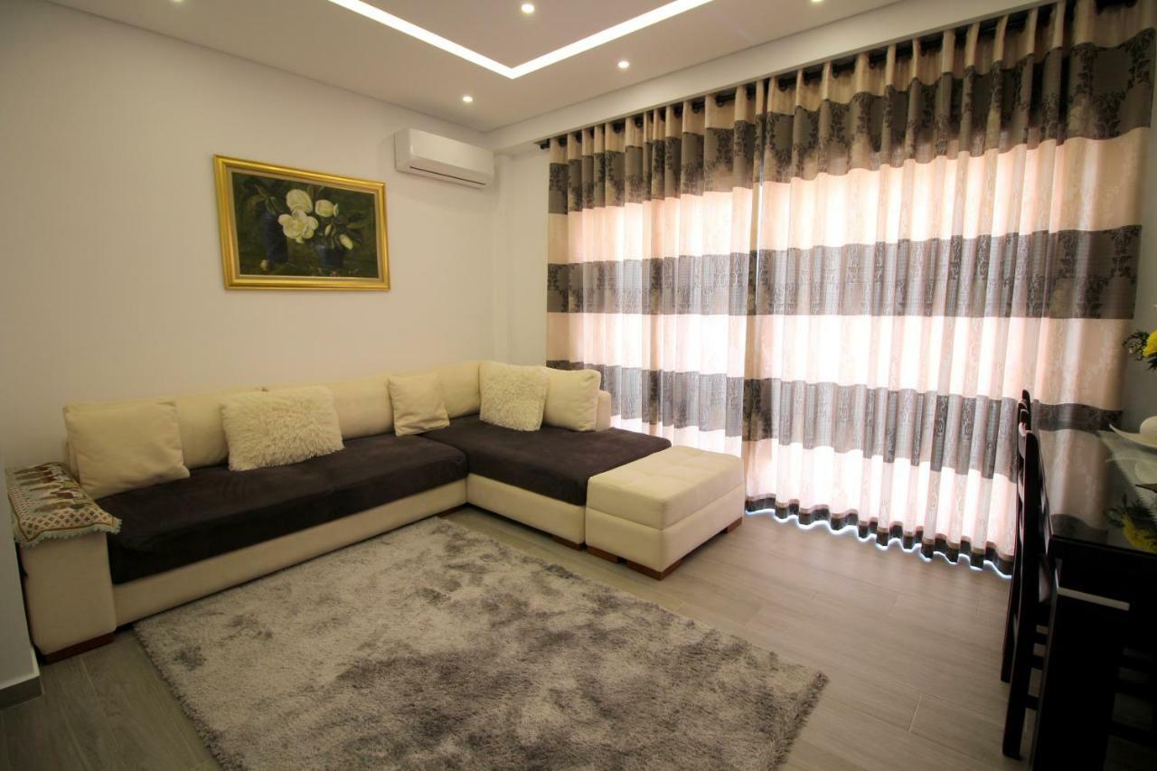 Edina By Hp Hotel Sarande Exterior photo