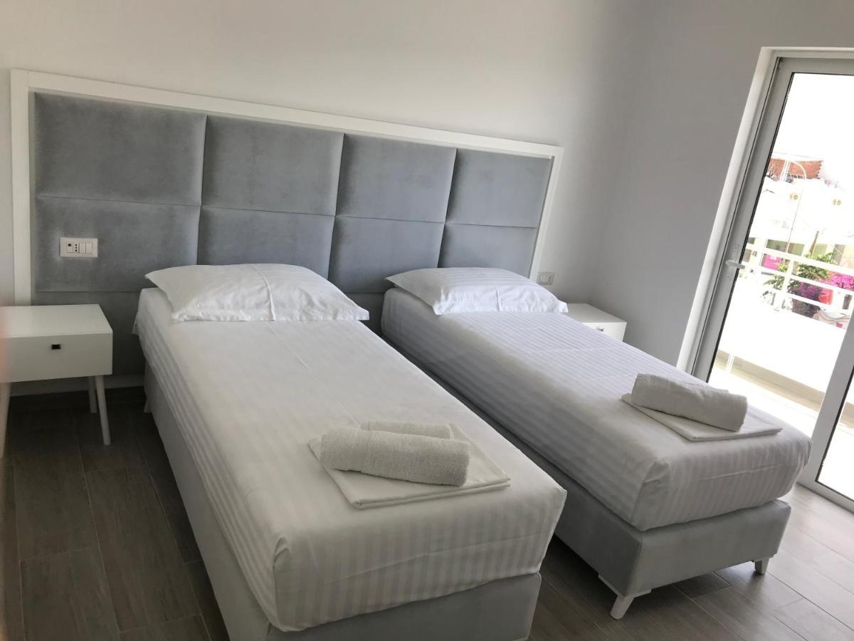 Edina By Hp Hotel Sarande Exterior photo